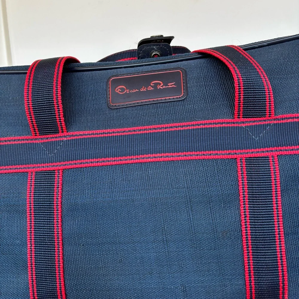 NWOT Oscar de la Renta Large Zip Suitcase—part of a set of 3